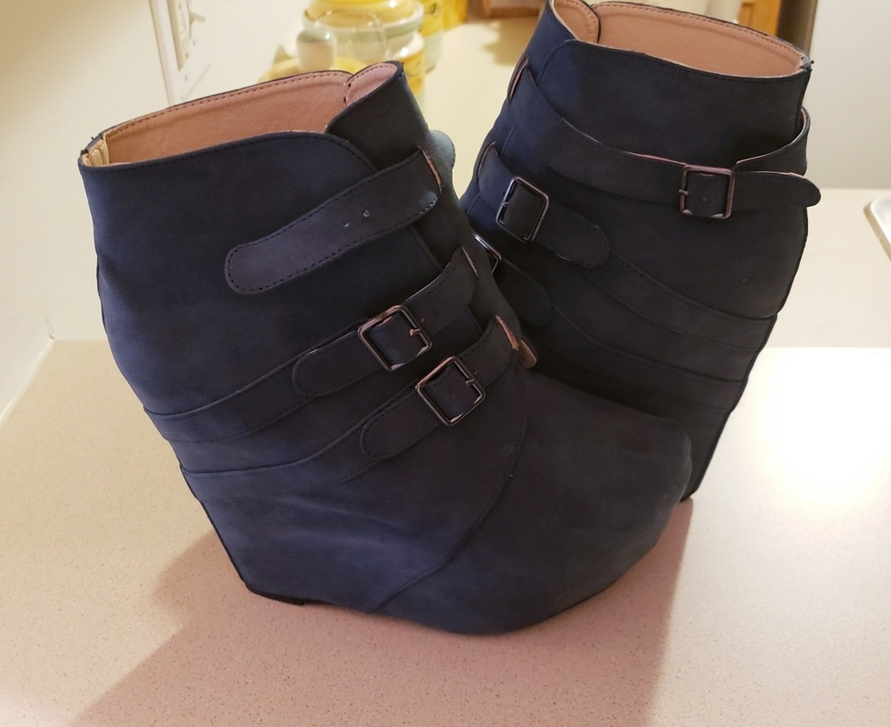 Wedge booties